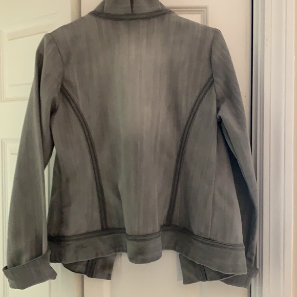 EUC Chico’s Jacket - Picture 5 of 5